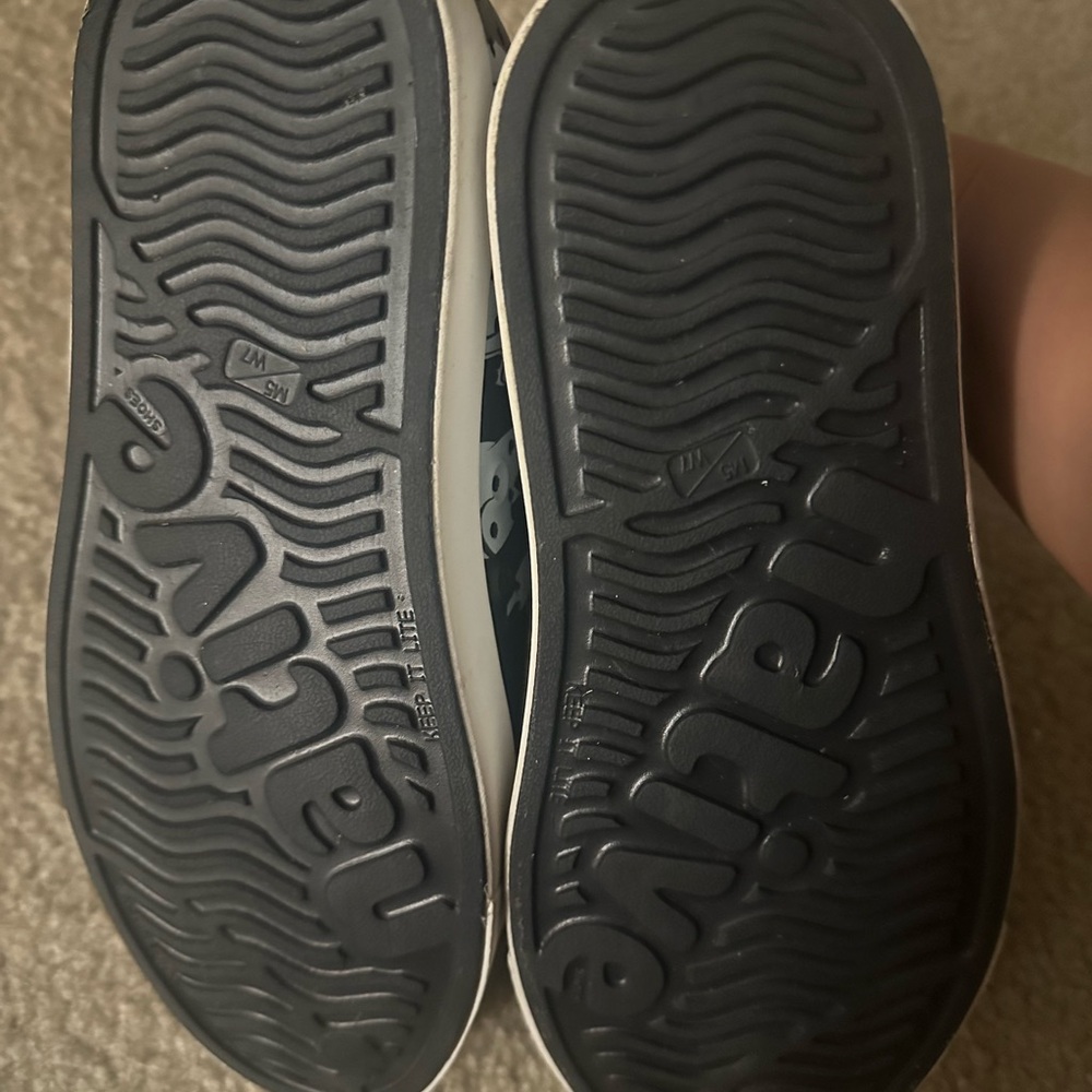 Disney Native Shoes - Picture 3 of 3